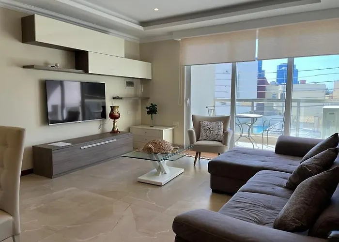 San Anton Gardens 3bdr Appartamento *